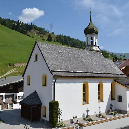 Luxurious In Tyrol With Garden Seating Apartamento *